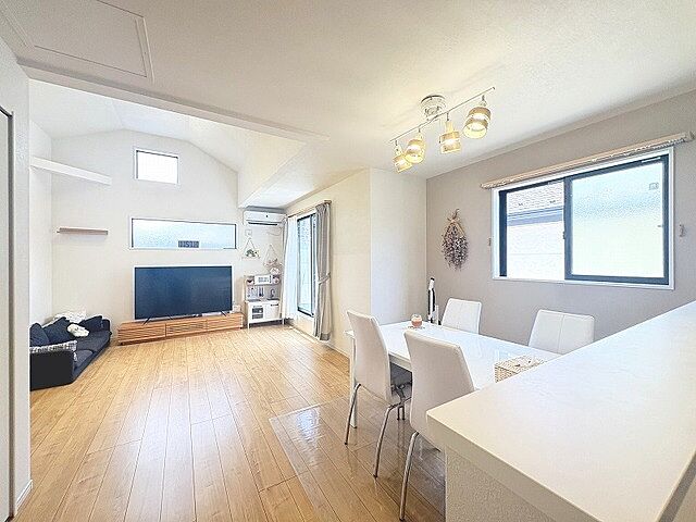 リビング/ダイニング 八王子市緑町