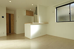 リンネール上十条 2階1LDKのリビング/ダイニング