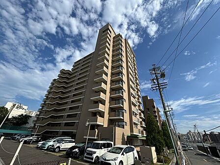 駐車場は継承できるため、お車をお持ちのかたも安心ですね♪