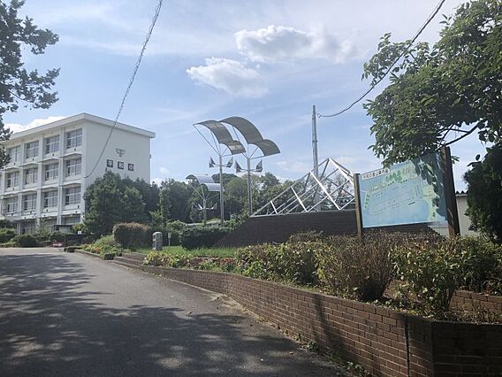 平和小学校まで...