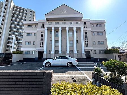 高級感のある外観！角部屋・両面にバルコニーのあるお部屋です♪
