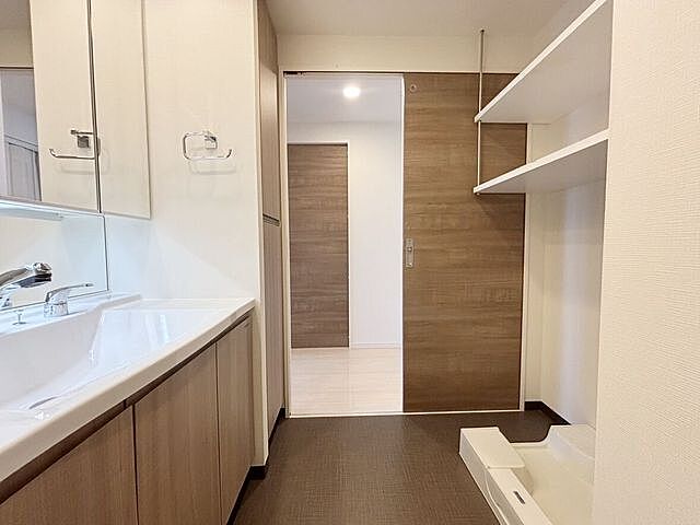 室内 プレサンスロジェ国際通りレーヴタワー 13階/-