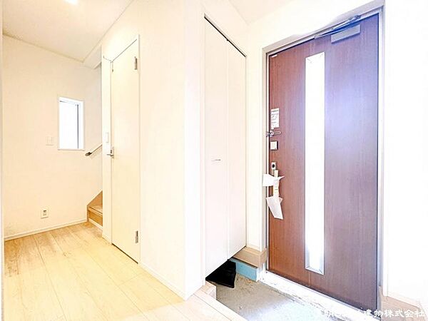 玄関を拡大表示