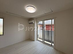 ベルウェル亀岡 1階ワンルームのリビング/ダイニング