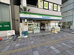 【コンビニエンスストア】ファミリーマート 錦糸町ウインズ前店まで409ｍ