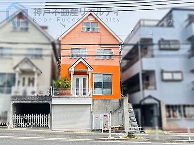 外観:◇シャッター付き車庫付きのお家♪ 外観:◇シャッター付き車庫付きのお家♪