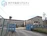周辺：神戸市立花谷小学校 徒歩7分。 520m