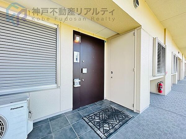 玄関を拡大表示