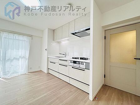 壁付キッチンはリビングのスペースを有効にお使いいただけます