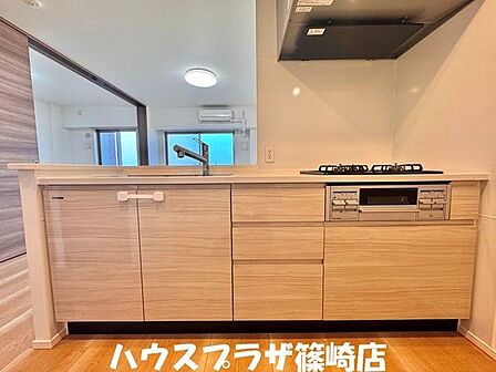 キッチンはオープンキッチンを採用。