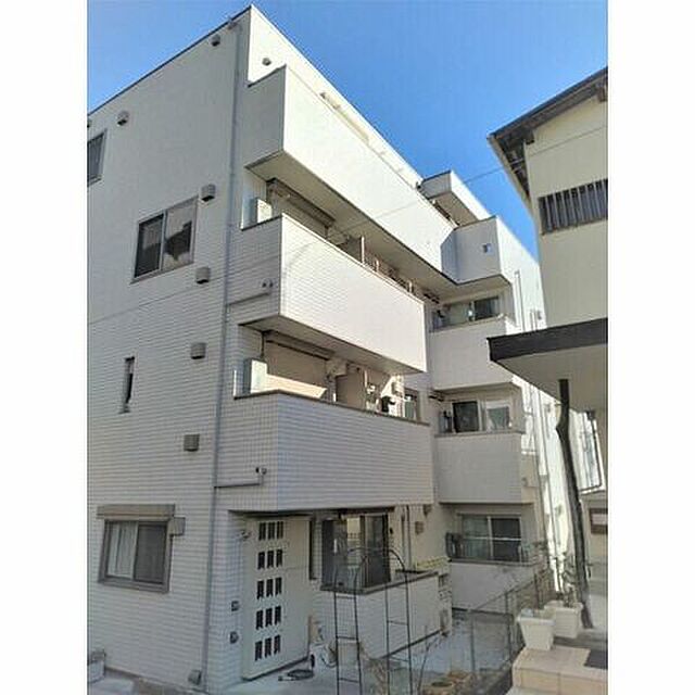 8 / 17