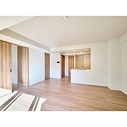 コンフォリア・リヴ西大島サウス 302 3階3LDKのリビング/ダイニング