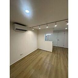 アイリス渋谷 105 1階1LDKのリビング/ダイニング