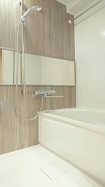 浴室を拡大表示