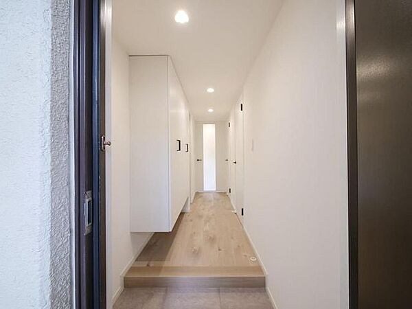 玄関を拡大表示