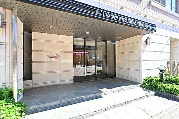 エントランスを拡大表示