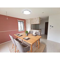 フォレスタIII A101 1階1LDKのリビング/ダイニング