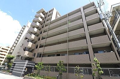 外観：2026年7月改装リフォーム済物件、最上階・3方角部屋