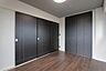 その他：建具の色は黒を採用、シックで高級感がアップ