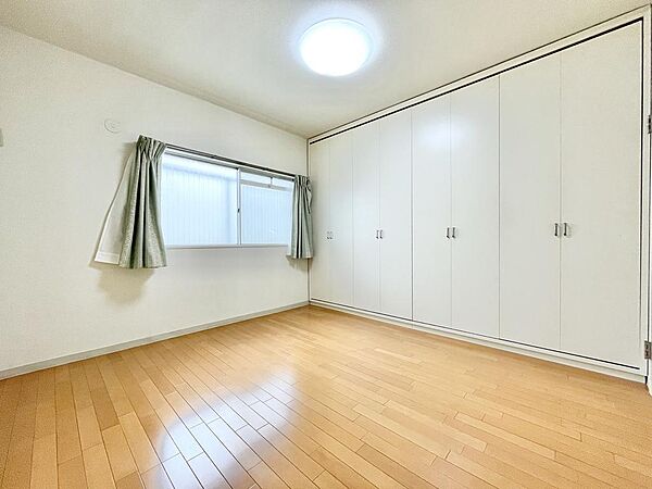 洋室を拡大表示