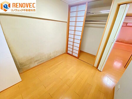 【洋室】◆大きな収納付きで住空間がスッキリして快適に過ごせそうですね♪◆お気軽にお問い合わせください♪