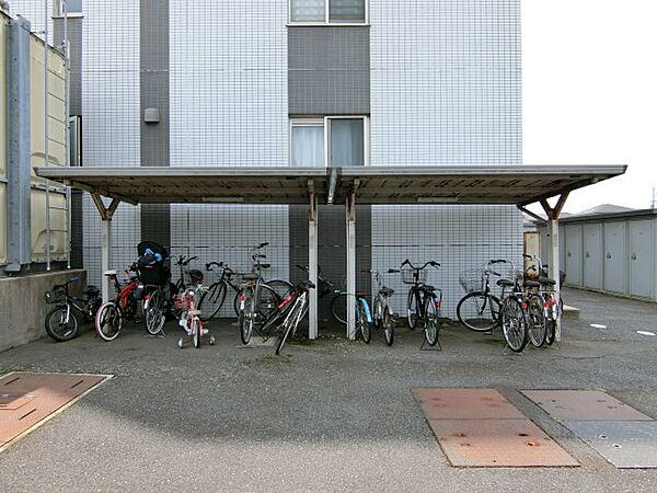 スカイマンションF