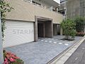 植栽が色づき季...
