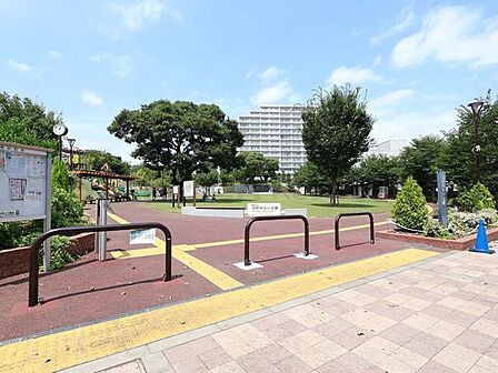 中野区立広町みらい公園 710m
