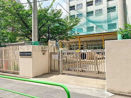 港区立芝保育園 280m