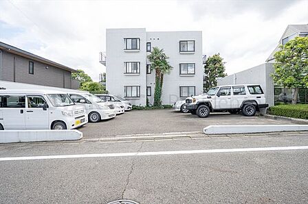 駐車場(月額18000~23000円)