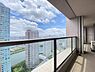 バルコニー：日当たり良好な部屋位置。全居室がバルコニーに面した間取。