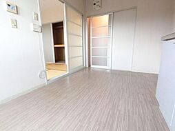 ロジュマンK 2階2DKのリビング/ダイニング