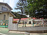 周辺：幼稚園、保育園「幼保連携型認定こども園聖クララ幼稚園まで1017m」