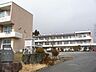 周辺：小学校「飯田市立山本小学校まで942m」