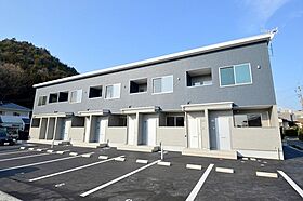 広島県広島市安佐北区可部8丁目（賃貸アパート1LDK・2階・47.98㎡） その1