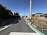 外観：見通しの良い直線道路。毎日の駐車も安心です！