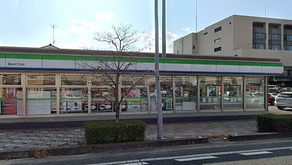 画像26:【コンビニエンスストア】ファミリーマート 岡山浜二丁目店まで422ｍ