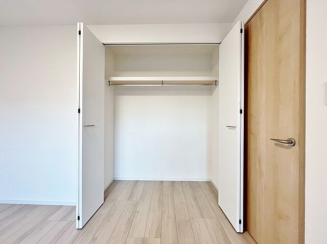 収納 マンションニュー中山 5階/-