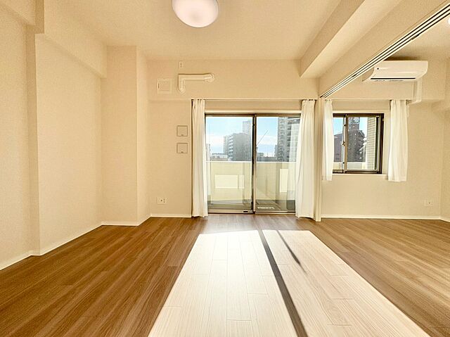 リビング/ダイニング イニシア北千住 7階/-