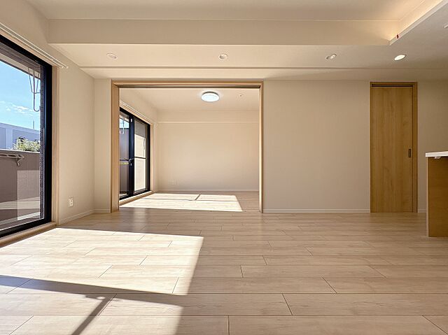 リビング/ダイニング ライオンズマンション十条台 2階/-