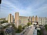 バルコニー：窓を開けると広がる青空。心をリフレッシュして日々を過ごしていきましょう。