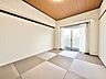 和室：ぬくもりを感じながら、落ち着く和室でくつろぎの空間を。