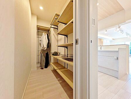 暮らし心地を大きく左右する収納を、適材適所に配置し使い勝手を考慮しました。