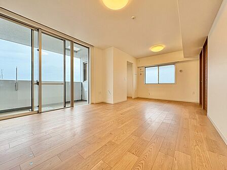 豊かな居住性と、安心感を満たすクオリティが見事に調和した住空間。