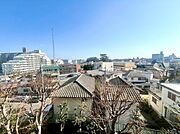 窓を開けると広がる青空。心をリフレッシュして日々を過ごしていきましょう。CG加工による家具消を行っております。