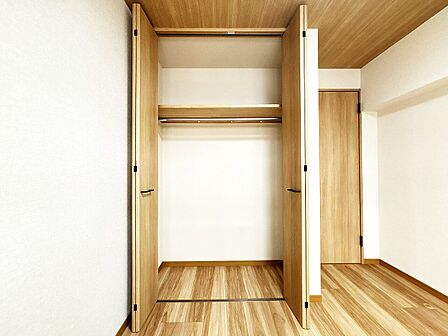 居室にはクローゼットがあり、荷物もスッキリ収納して快適にお過ごしいただけます。