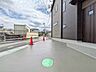 駐車場：本物件の駐車スペースです。車種制限のある場合もございますので、お気軽にお問い合わせくださいませ。