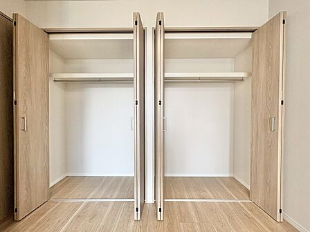 居室にはクローゼットがあり、荷物もスッキリ収納して快適にお過ごしいただけます。