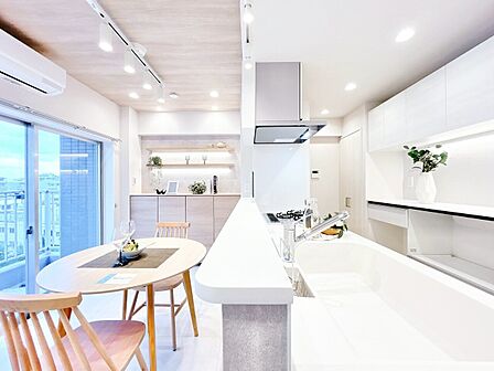 「空間が織り成すひとつ先の住み心地」を演出します。