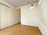 子供部屋：書斎にするなり、寝室するなりこの1室をどうアレンジするかを想像するだけで夢が膨らみますね。